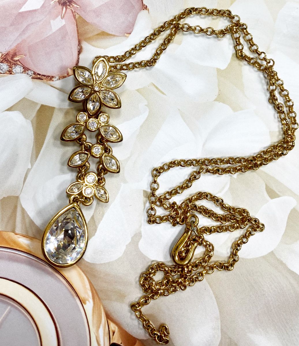 Подвеска Swarovski цена 7 693руб
