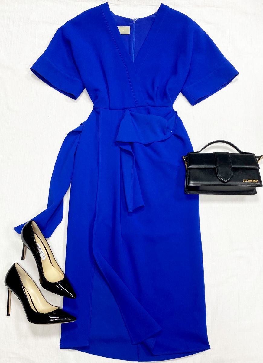 Платье Elie Saab размер 36 цена 23 483 руб
Туфли Jimmy Choo размер 39.5 цена 15 655 руб
Сумка Jacquemus 