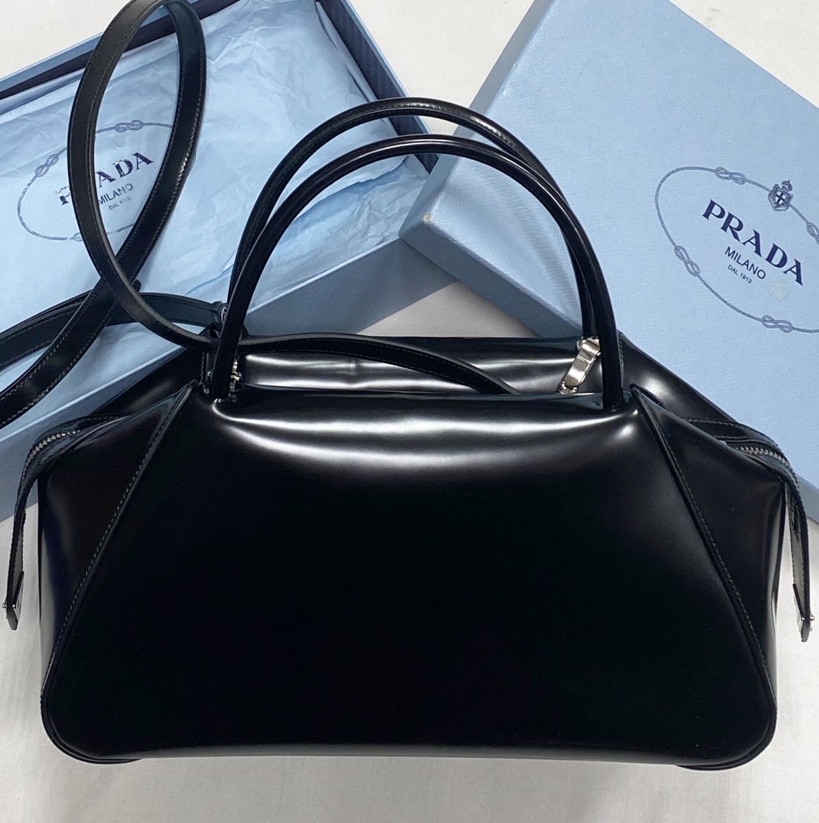 Сумка Prada размер 30/15 цена 125 240 руб