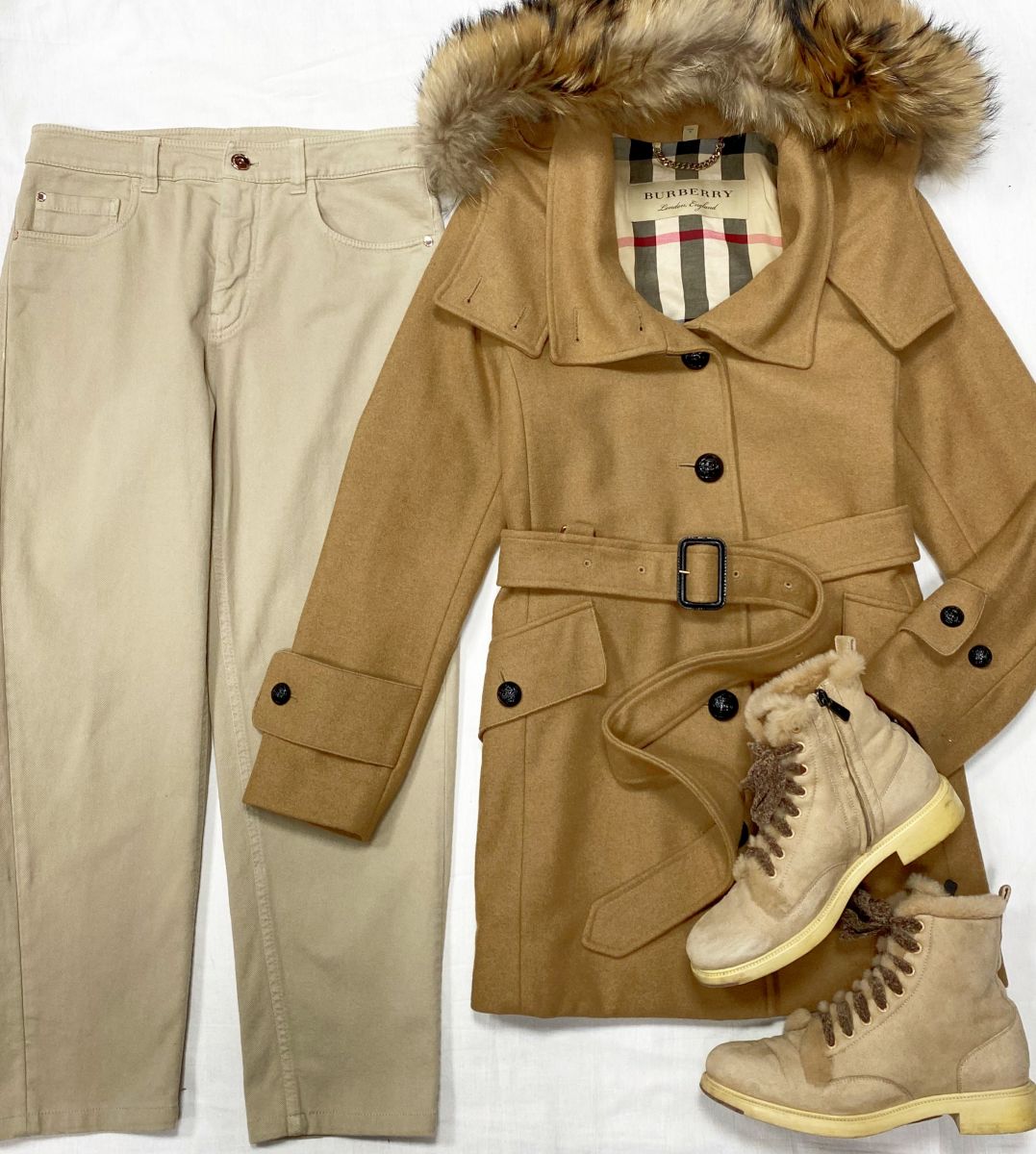 Пальто Burberry размер 40 цена 12 524 руб 
Джинсы Brunello Cucinelli размер 40 цена 31 310 руб 
Ботинки / на меху / Santoni размер 37.5 цена 23 483 руб