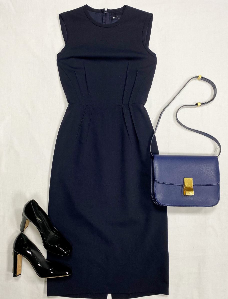 Платье Jil Sander размер 34 цена 12 524 руб 
Туфли Dolce Gabbana размер 37 цена 15 655 руб 
Сумка Celine