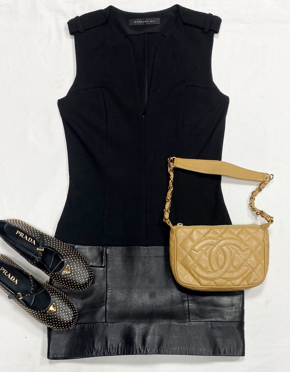 Платье/ отделка кожа/ Barbara Bui размер 38 цена 12 524 руб
Балетки Prada размер 37.5 цена 78 275 руб
Сумка Chanel