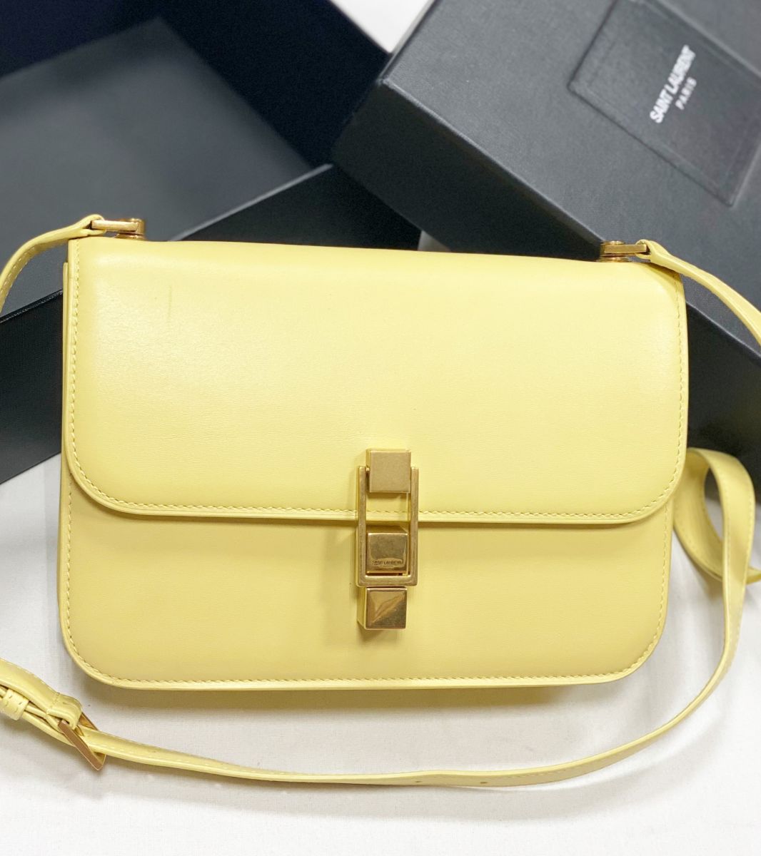 Сумка Saint Laurent размер 22/15 цена 78 275 руб 