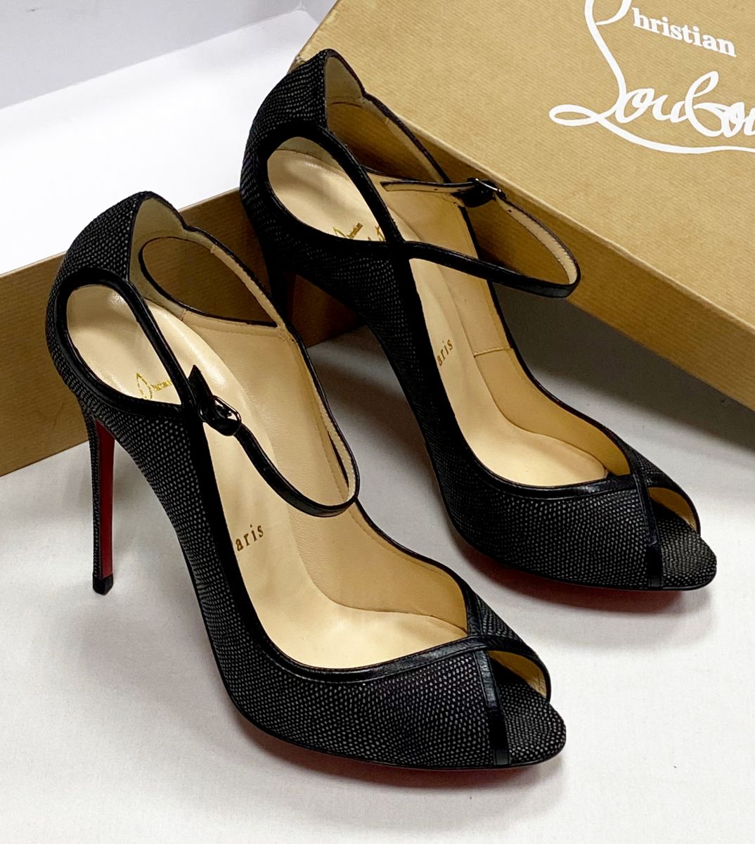 Туфли Louboutin размер 37 цена 15 655 руб
