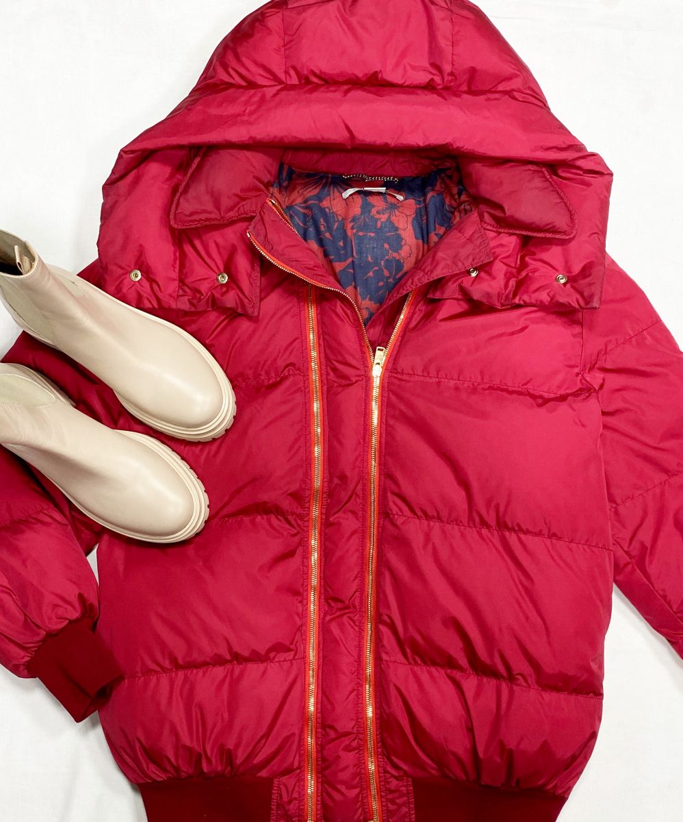 Пуховик Stella McCartney размер 34 цена 31 310 руб
Ботинки Gianvito Rossi размер 40.5 цена 46 965 руб