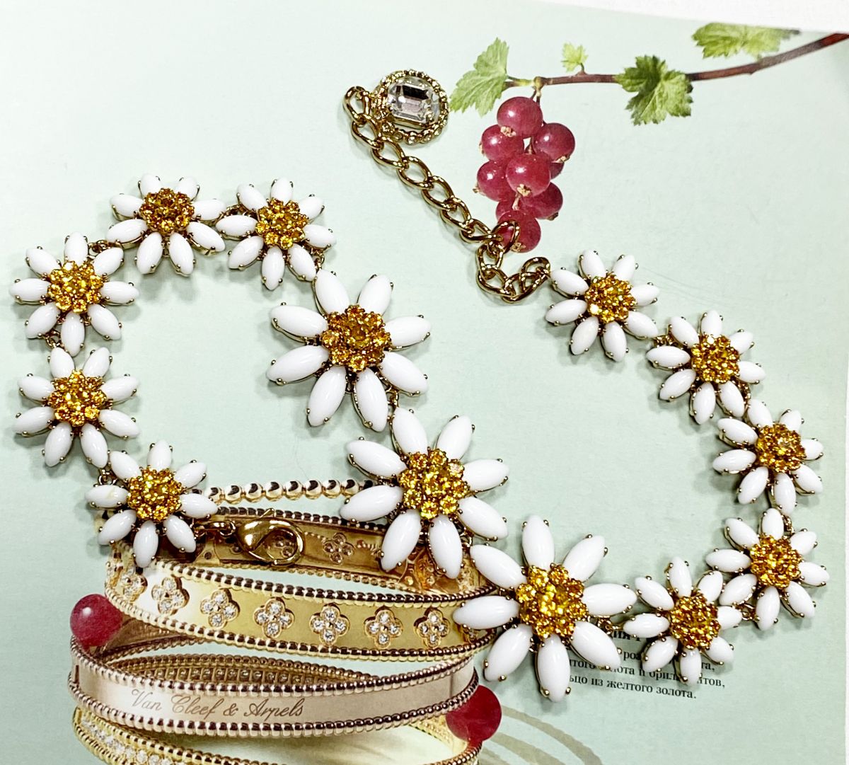 Колье/ камни/ Dolce Gabbana цена 23 483 руб
