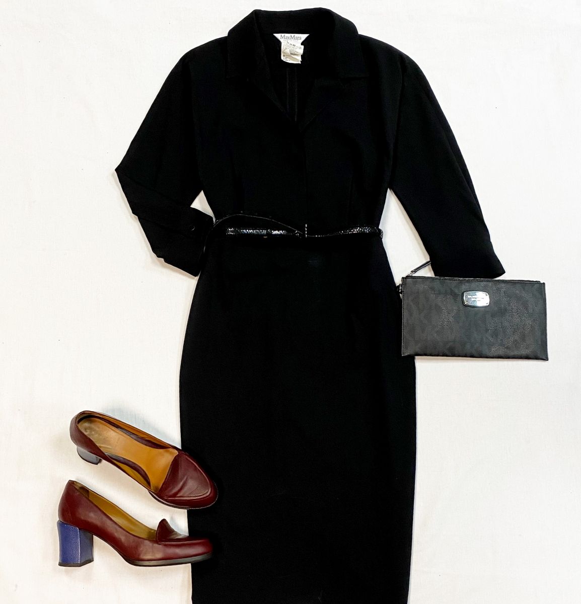 Платье Max Mara размер 42 цена 10 770 руб
Туфли Fendi размер 40 цена  12 308 руб
Клатч Michael Kors 