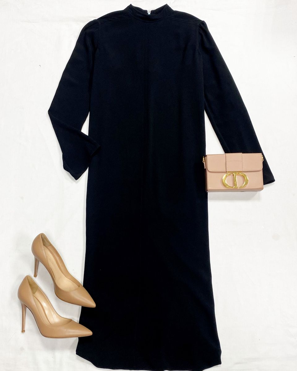 Платье Rick Owens размер S цена 26 614 руб
Туфли Gianvito Rossi размер 40 цена 31 310 руб
Сумочка Christian Dior 