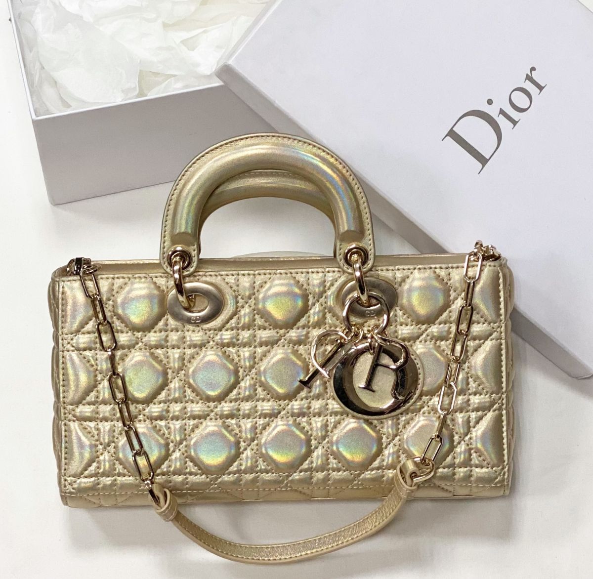 Сумка Christian Dior размер 25/15 цена 313 100 руб 