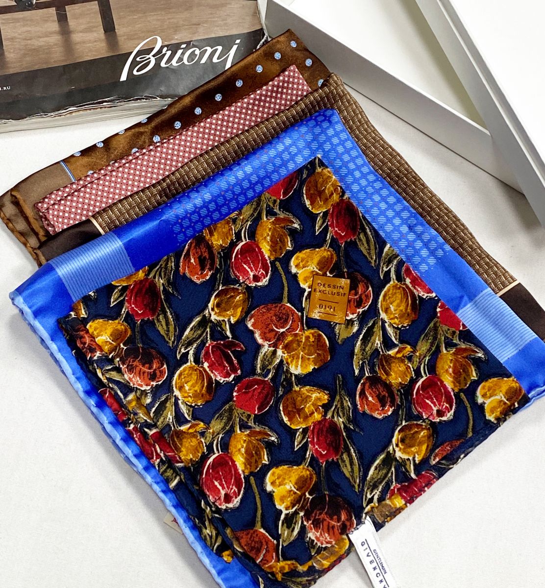 #mechtamen Платочки Brioni / Givenchy цена от 1 566 руб до 2 348 руб