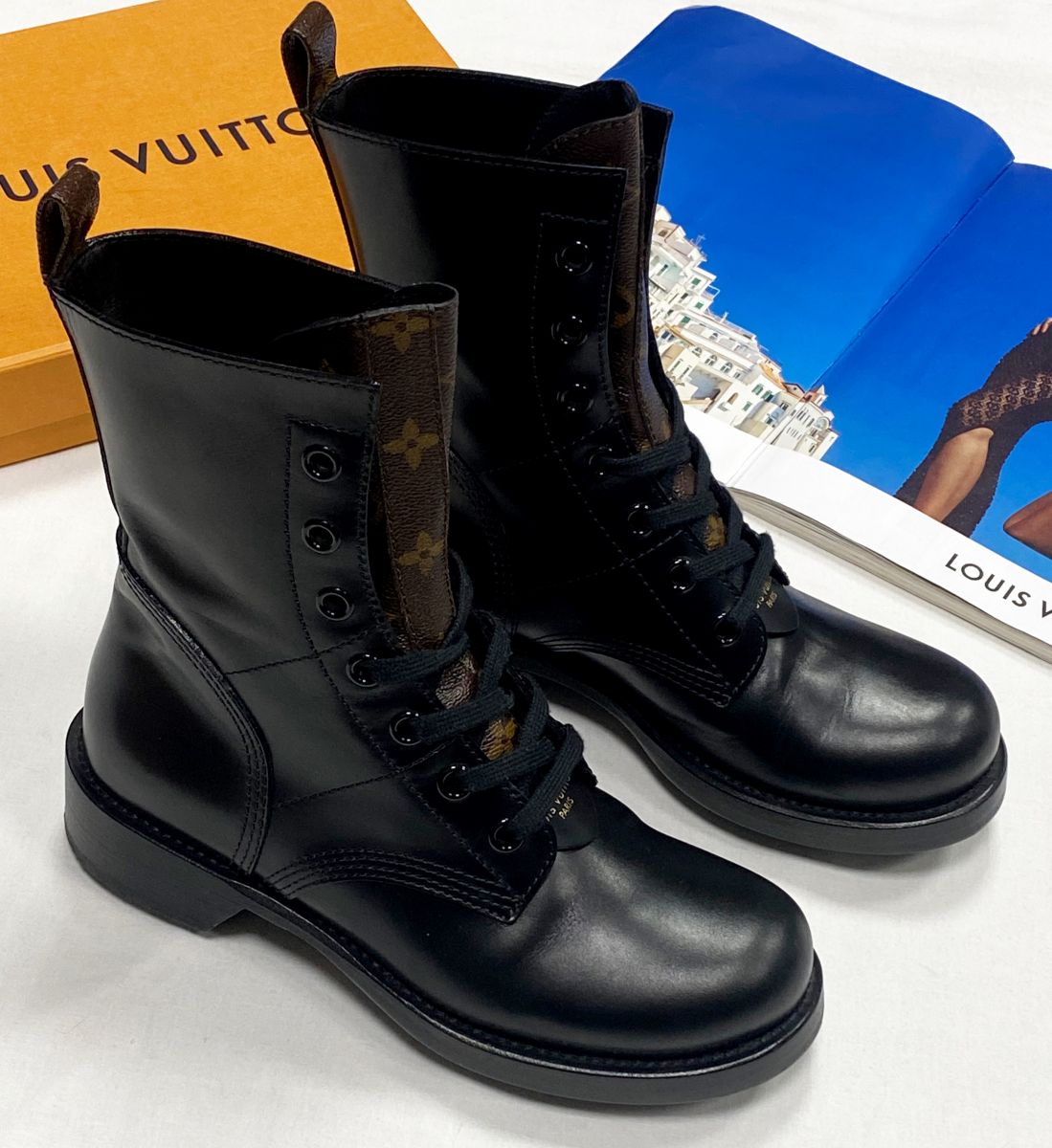 Ботинки Louis Vuitton размер 38.5 цена 70 448 руб
