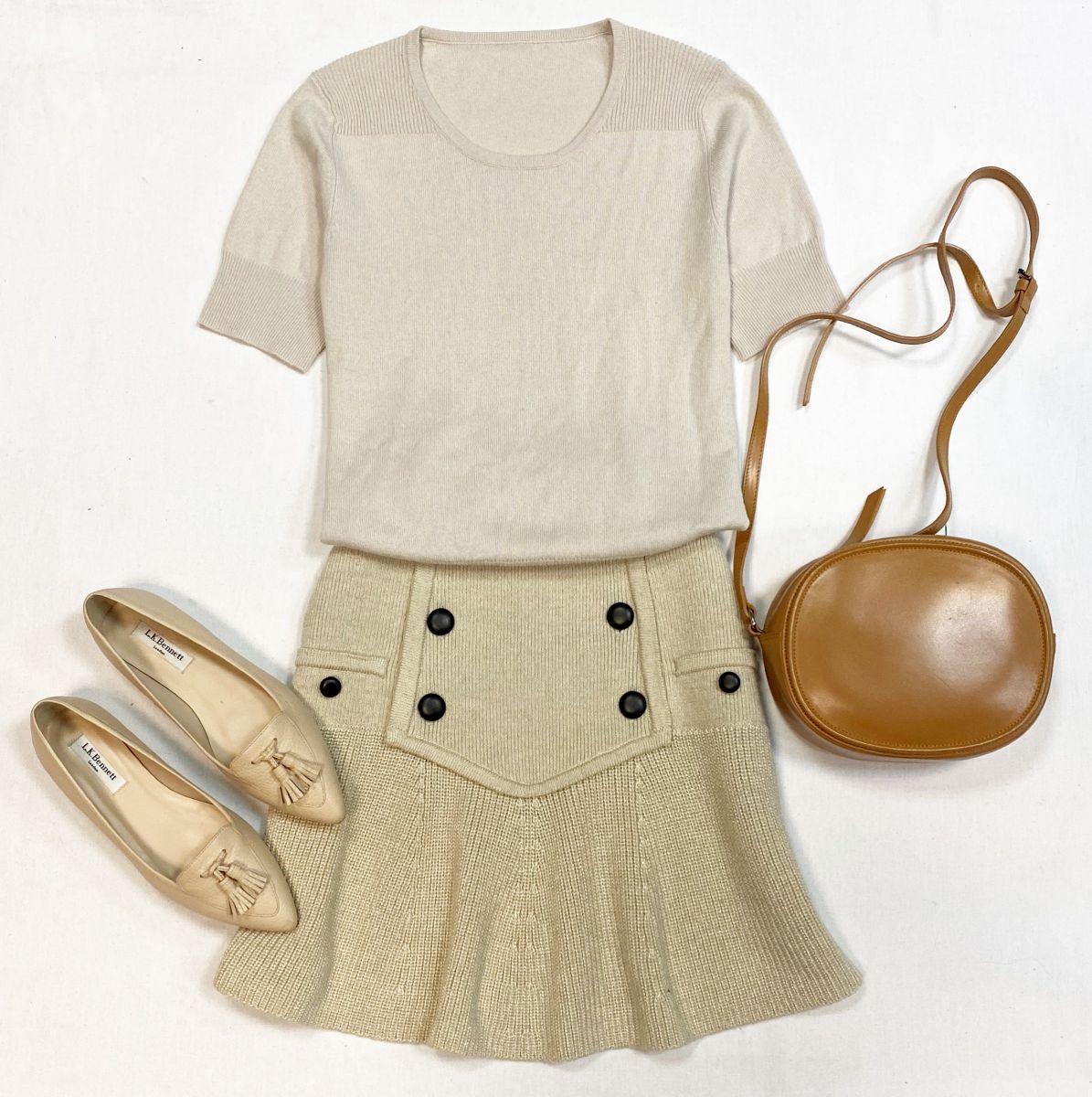 Юбка Isabel Marant размер 38 цена 7 693 руб
Кофта  размер 38 цена 4 616 руб
Балетки L K Bennett размер 37 цена 7 693 руб
Сумка N21 