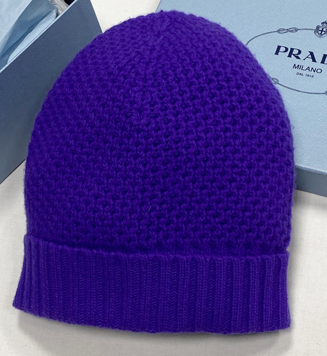 Шапка Prada цена 12 524 руб
