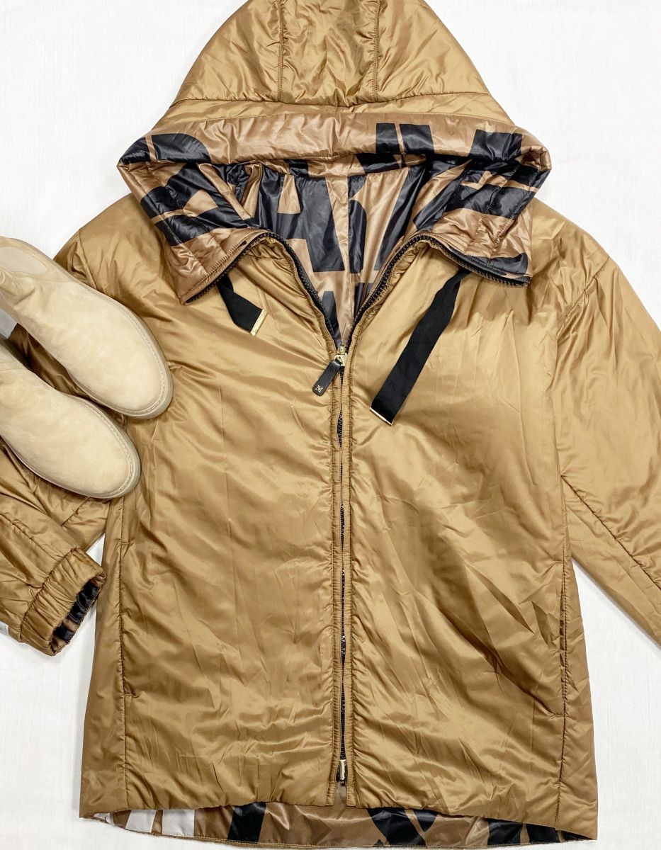 Куртка/ двухсторонняя/ Max Mara размер 36 цена 46 965 руб
Ботинки Santoni размер 37.5 цена 31 310 руб