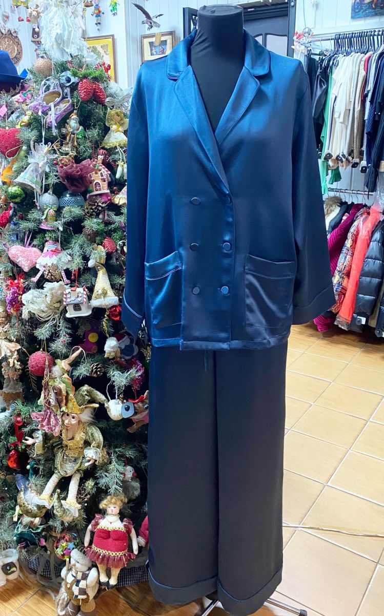 Костюм Victoria Secret размер L цена 15 655 руб
