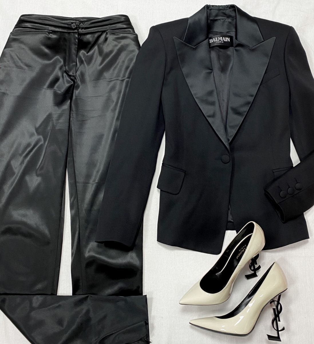 Жакет Balmain размер 38 цена 23 483 руб
Брюки Tom Ford размер 42 цена 15 655 руб 
Туфли Saint Laurent размер 39 цена 31 310 руб
