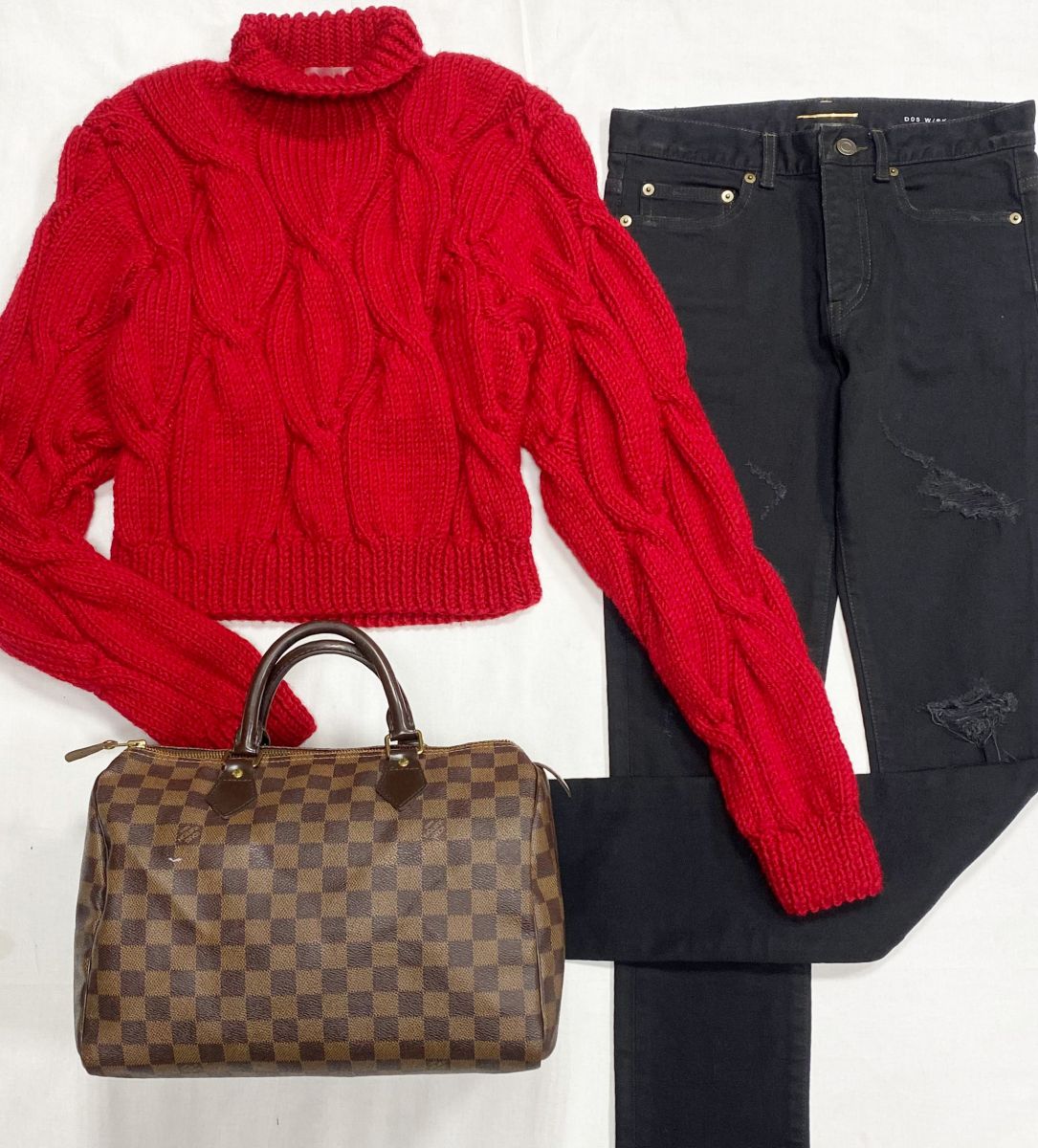 Джинсы Saint Laurent размер 28 цена 10 959 руб
Свитер Namelazz размер S цена 4 697 руб
Сумка Louis Vuitton