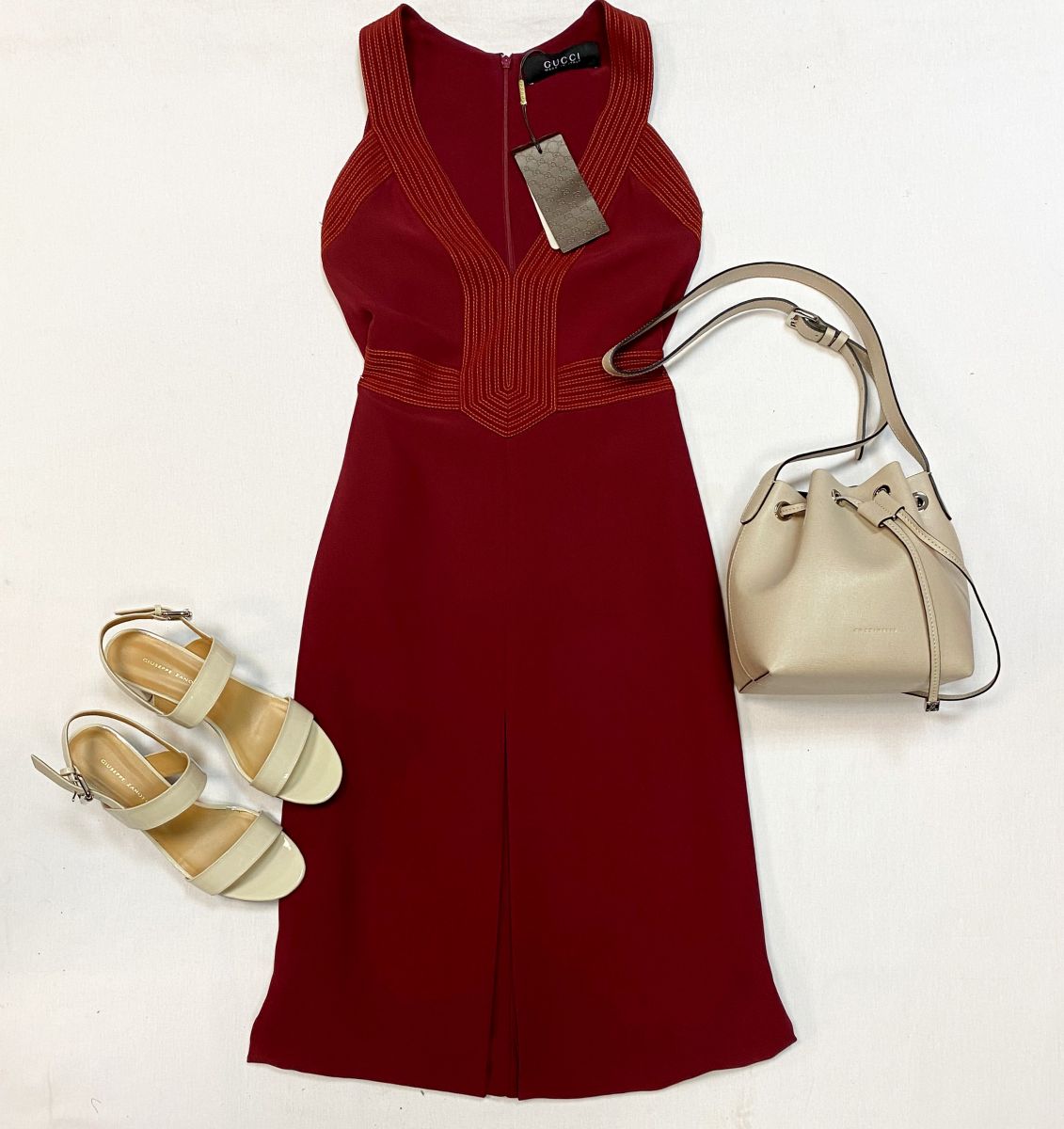 Платье Gucci размер 42 цена 26 155 руб/с биркой / 
Босоножки Giuseppe Zanotti размер 38 цена Coccinelli 