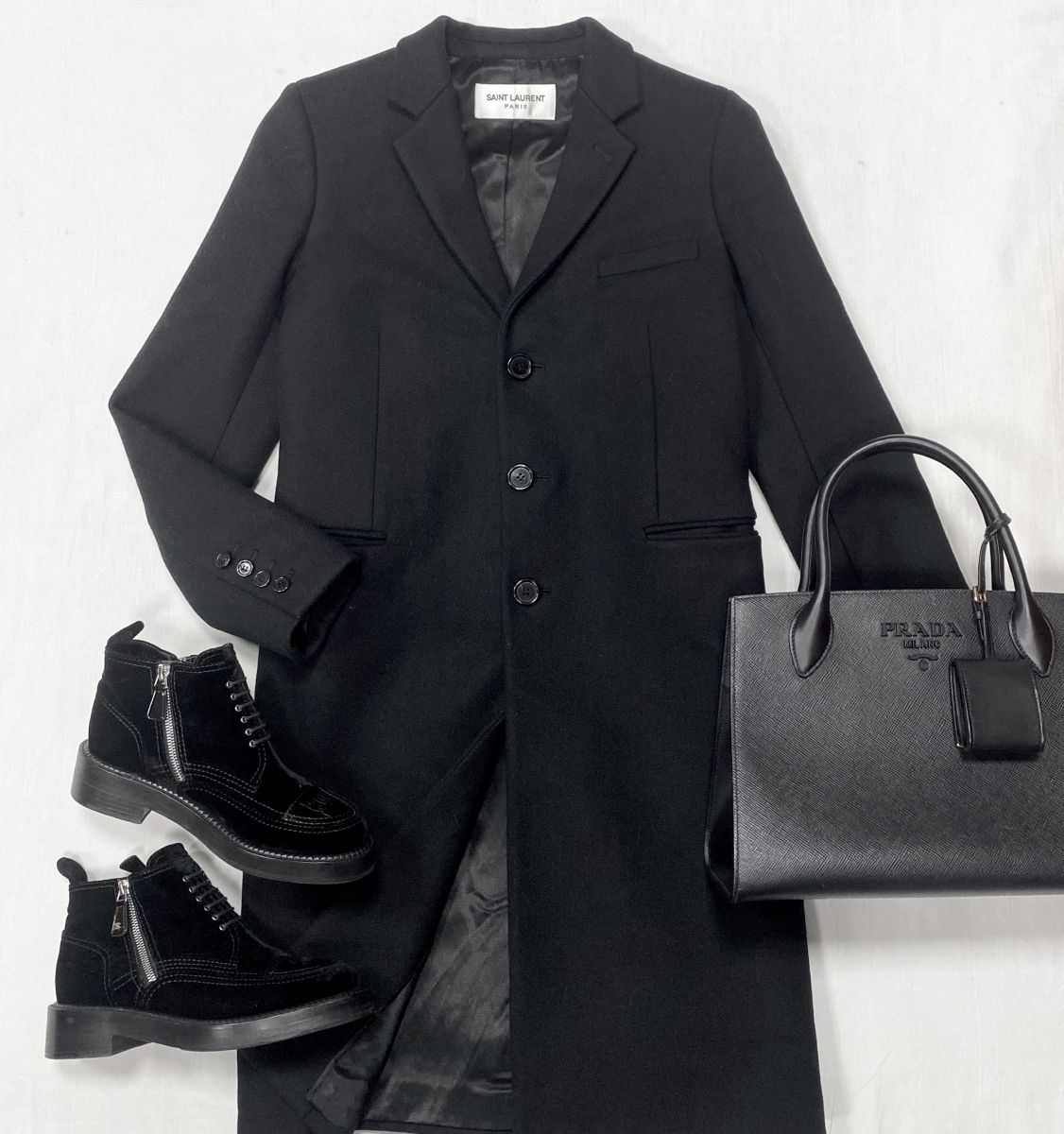 Пальто Saint Laurent размер 38 цена 46 965 руб Ботинки Chanel размер 38.5 цена 62 620 руб Сумка Prada