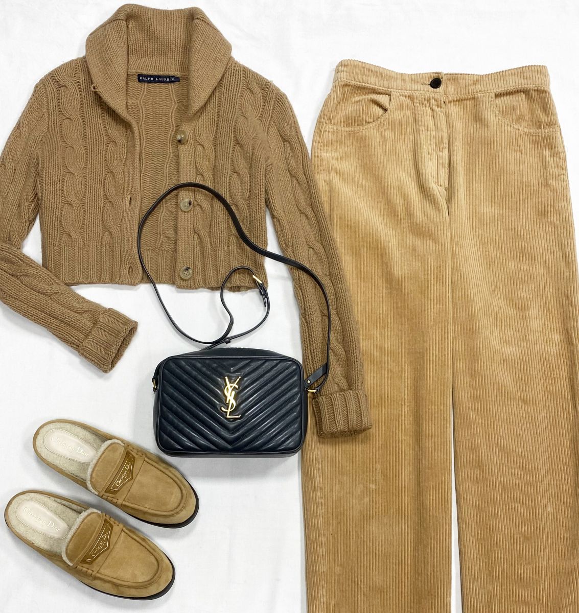 Кофта -Кардиган Ralph Lauren размер M цена 7 828 руб
Брюки/ вельвет/ размер S цена 4 697 руб
Сабо Christian Dior размер 40 цена 62 620 руб
Сумка Saint Laurent