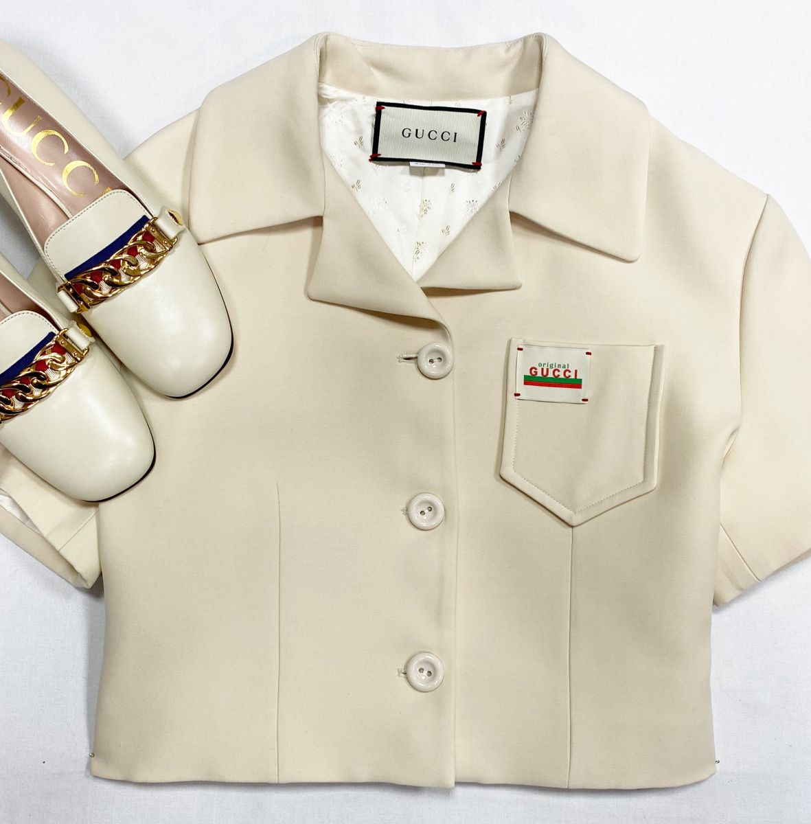Жакет Gucci размер 38 цена 26 614 руб
Туфли Gucci размер 36 цена 46 965 руб