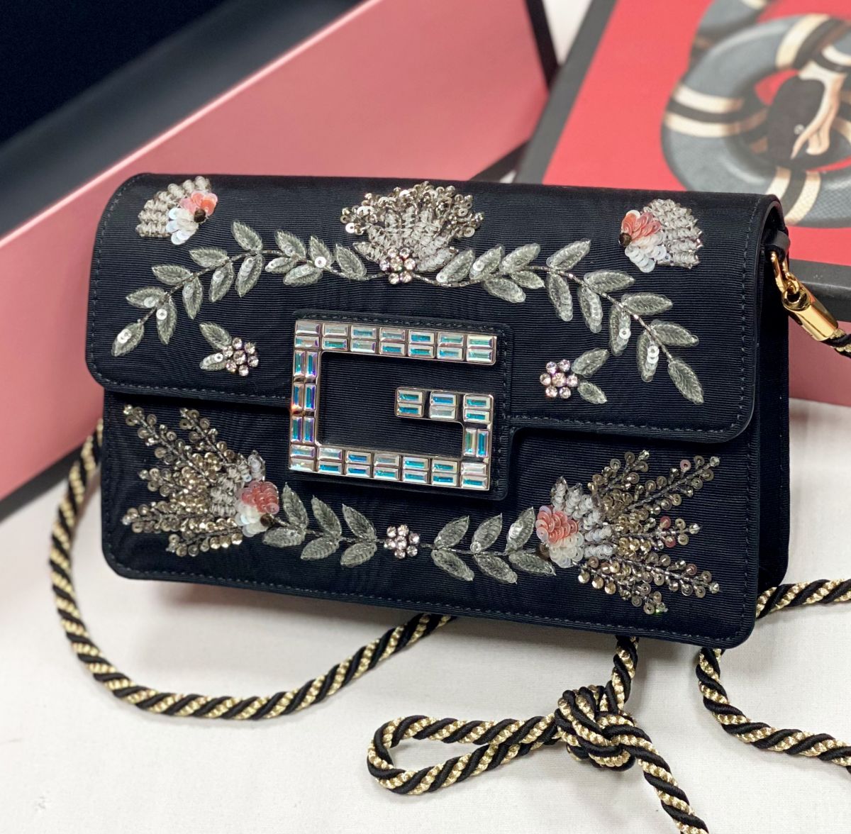 Сумка /камни/ палетки/ Gucci размер 20/12 цена 38 463 руб

