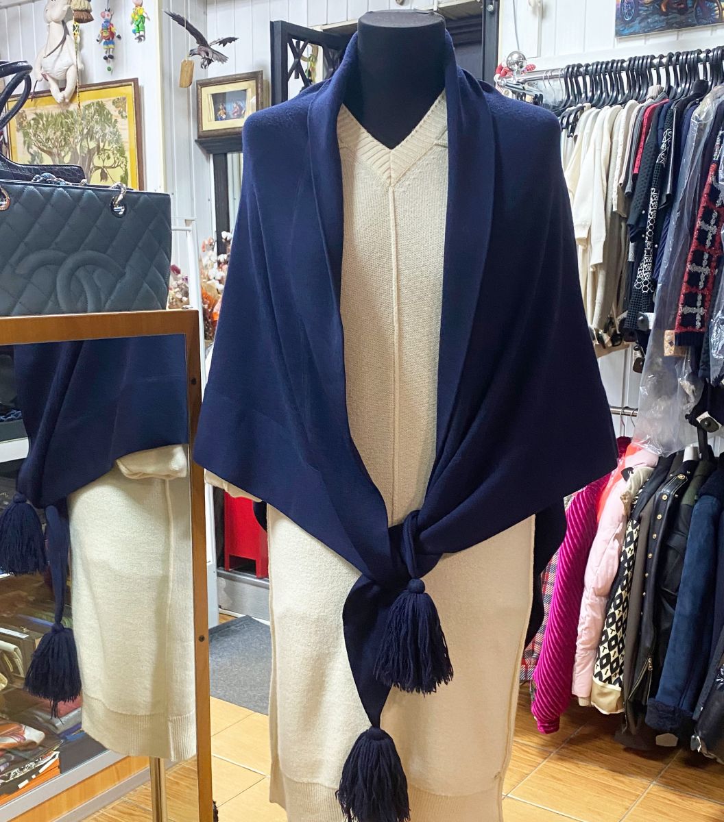 Косынка цена 4 697 руб
