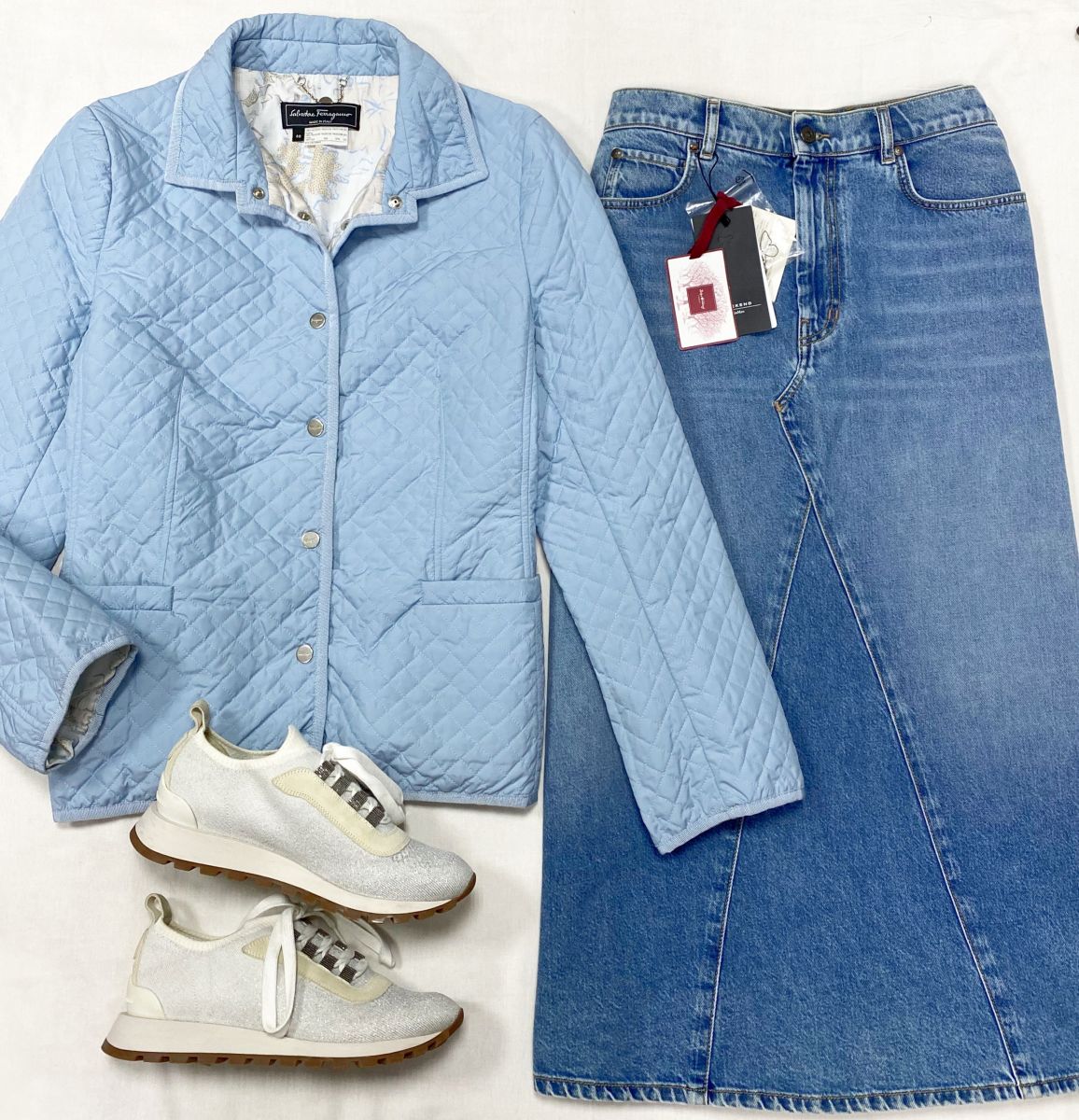 Куртка Salvatore Ferragamo размер 48 цена 23 483 руб 
Юбка Weekend Max Mara размер 48 цена 15 655 руб / с бирками / 
Кроссовки Brunello Cucinelli размер 38.5 цена 31 310 руб