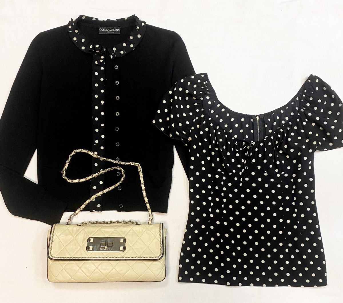 Кардиган + Топ Dolce Gabbana размер 42 цена 9 231 руб
Сумка Chanel 