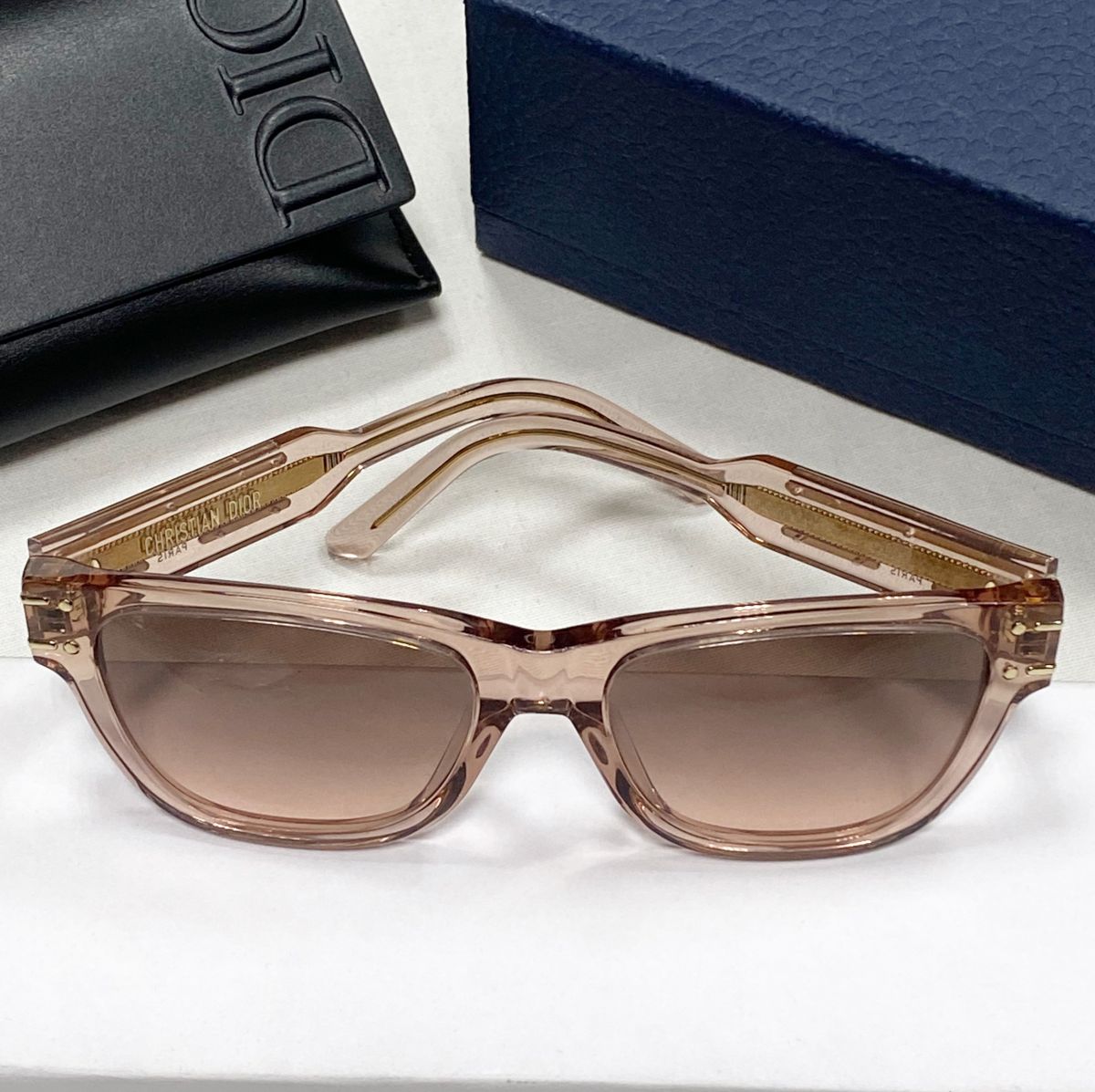 Очки Christian Dior цена 31 310 руб

