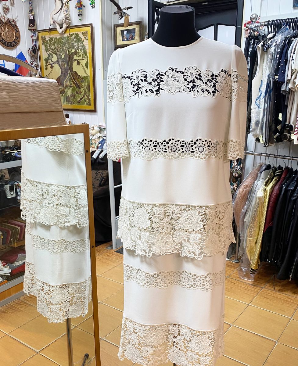 Костюм /шитье/ Dolce Gabbana размер 44 цена 46 965 руб

