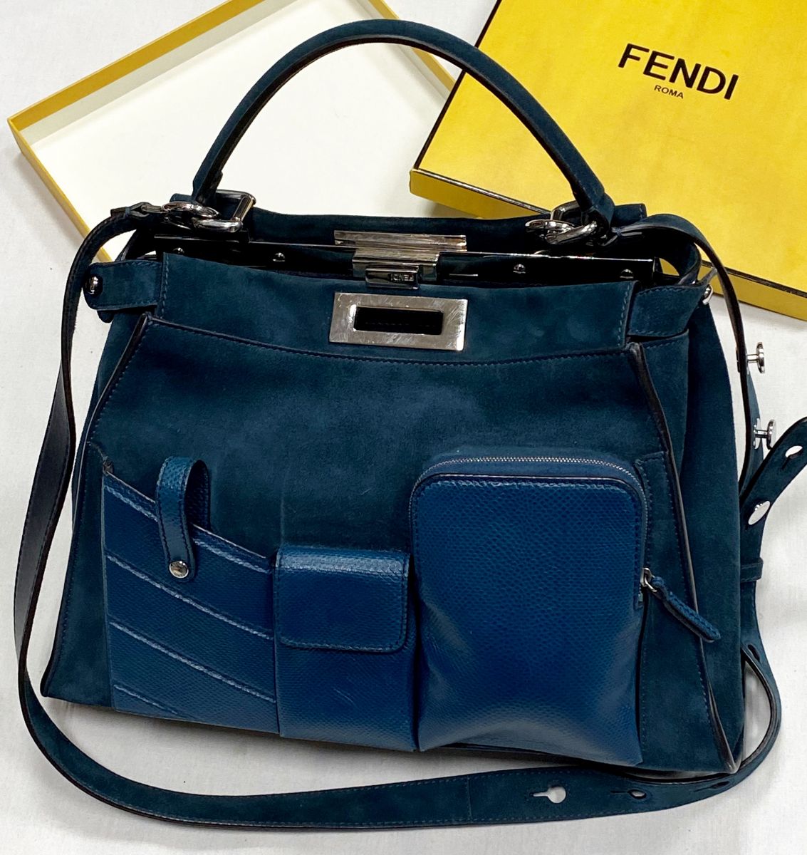 Сумка / замша/ Fendi размер 32/20 цена 109 585 руб