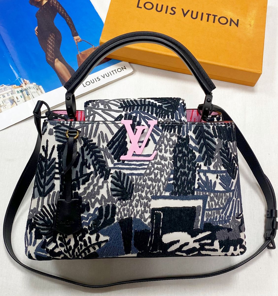 Сумка Louis Vuitton размер 30/20 цена 391 375 руб