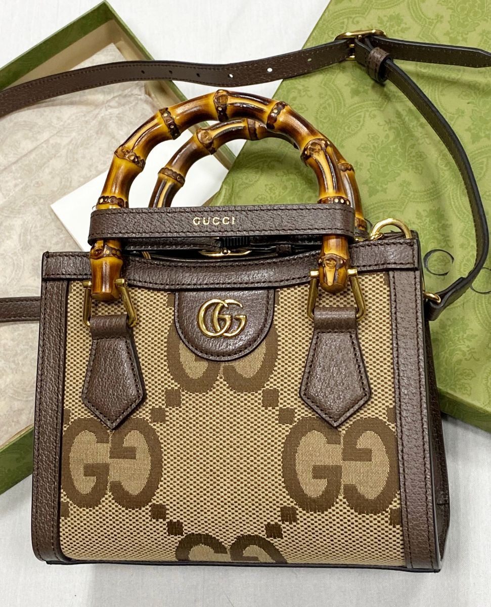 Сумка Gucci размер 20/15 цена 109 585 руб

