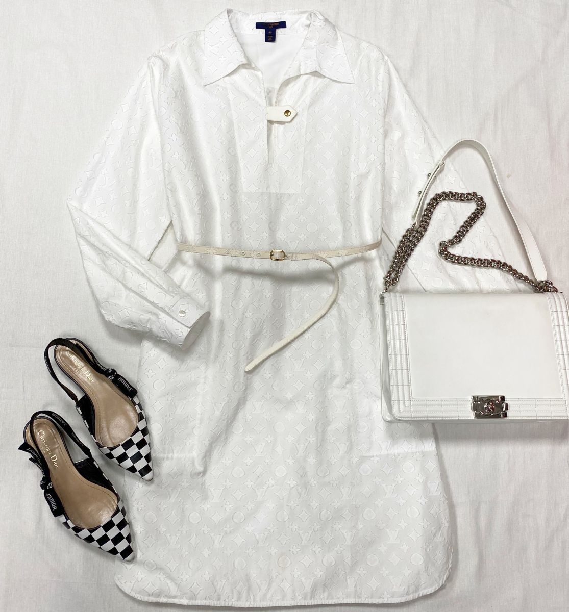 Платье Louis Vuitton размер 40 цена 31 310 руб 
Мюли Christian Dior размер 37 цена 15 655 руб 
Сумка Chanel