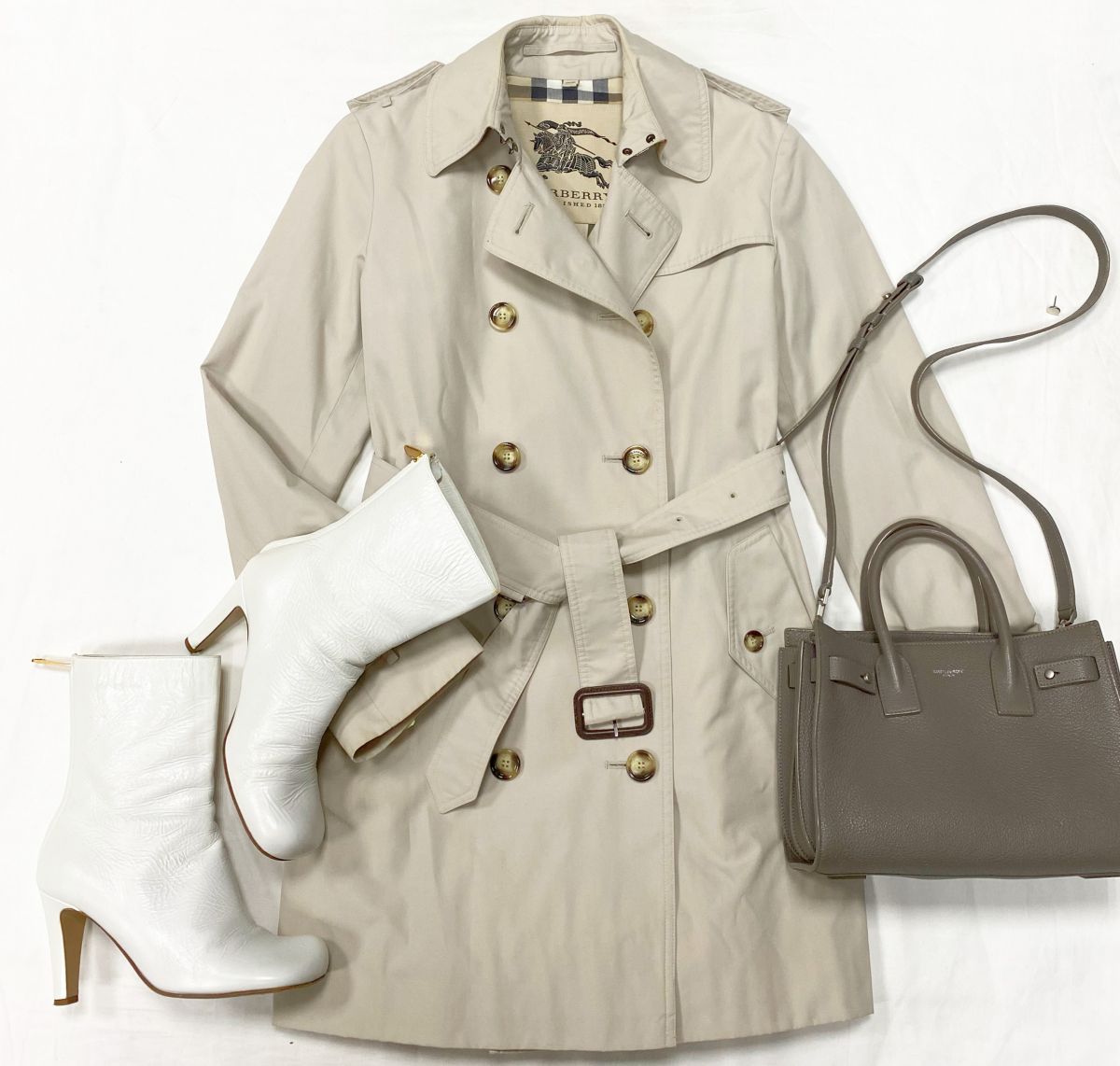 Тренч Burberry размер 40 цена 23 483 руб 
Ботильоны Bottega Veneta размер 37.5 цена 15 655 руб 
Сумка Saint Laurent