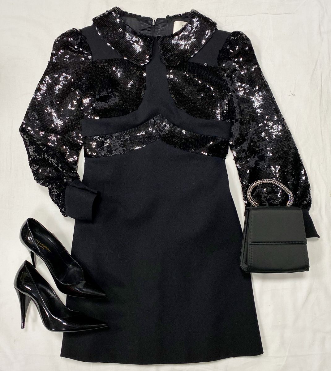 Платье / пайетки / Celine размер 40 цена 62 564 руб / с биркой / 
Туфли Saint Laurent размер 37.5 цена 23 462 руб