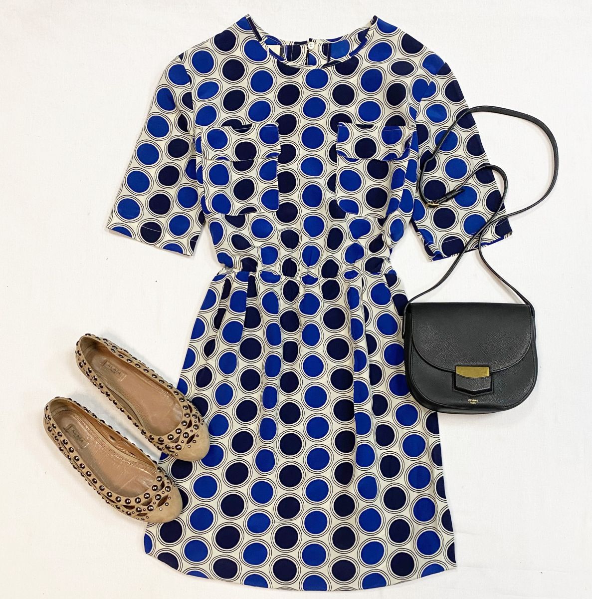 Платье Marni размер 42 цена 7 693 руб
Балетки Alaïa размер 38.5 цена 3 077 руб
Сумка Celine 