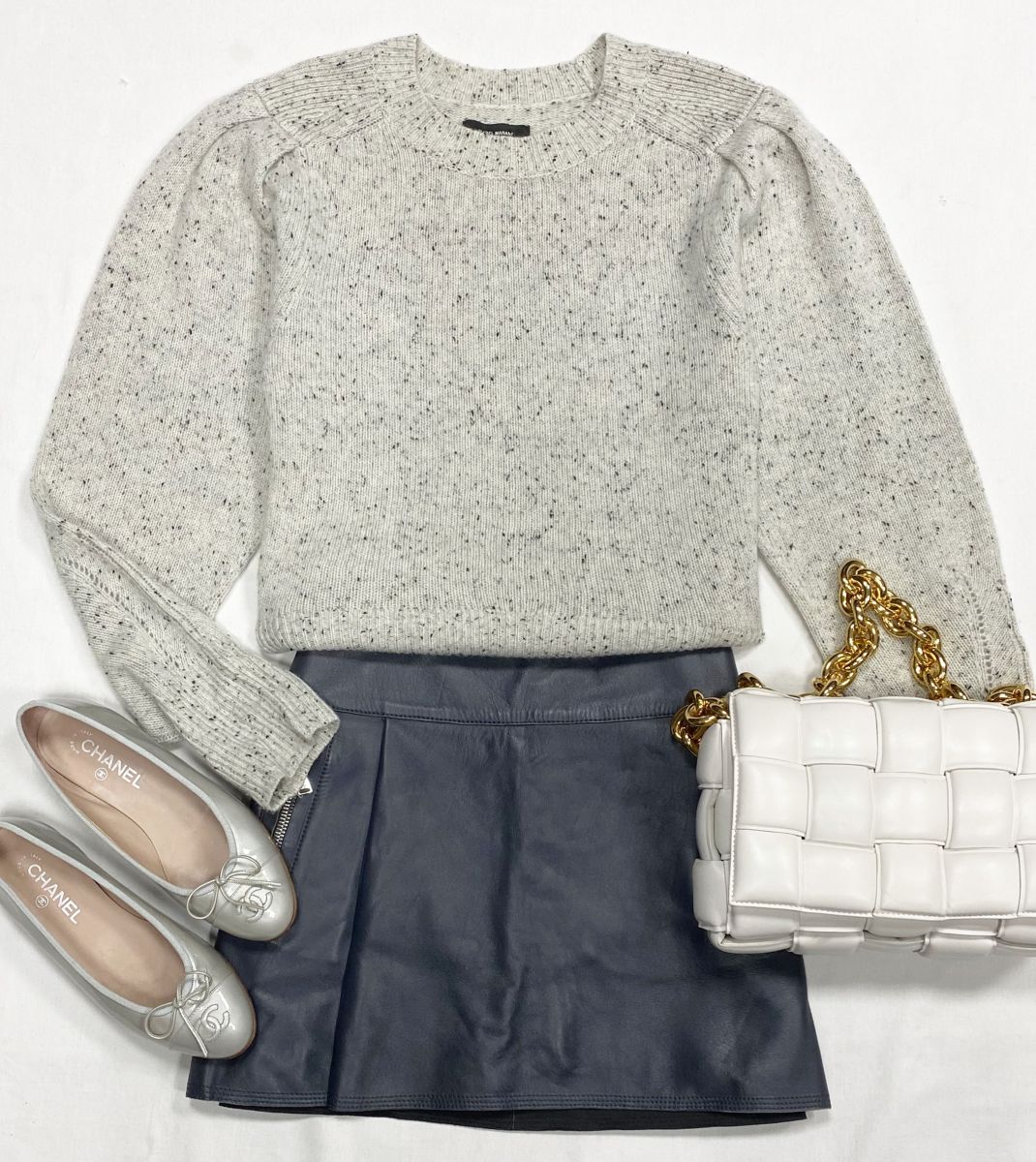 Юбка /кожа/ Louis Vuitton размер 40 цена 18 462 руб
Кофта Isabel Marant размер 42 цена 9 231 руб
Балетки Chanel размер 37.5 цена 23 078 руб
Сумка Bottega Veneta 