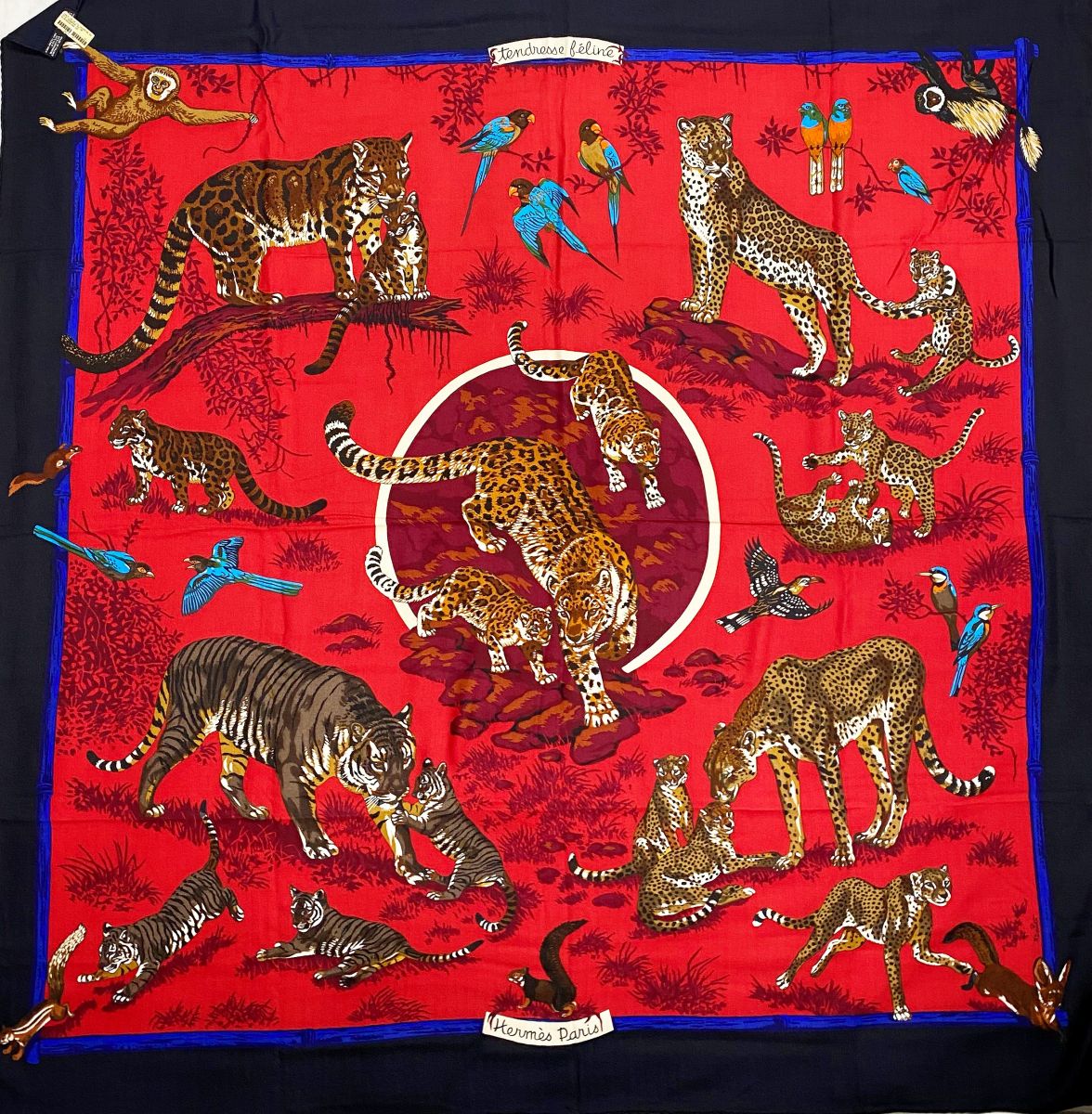 Палантин / кашемир / шелк / Hermès размер 140/140 цена 62 620 руб / с биркой /