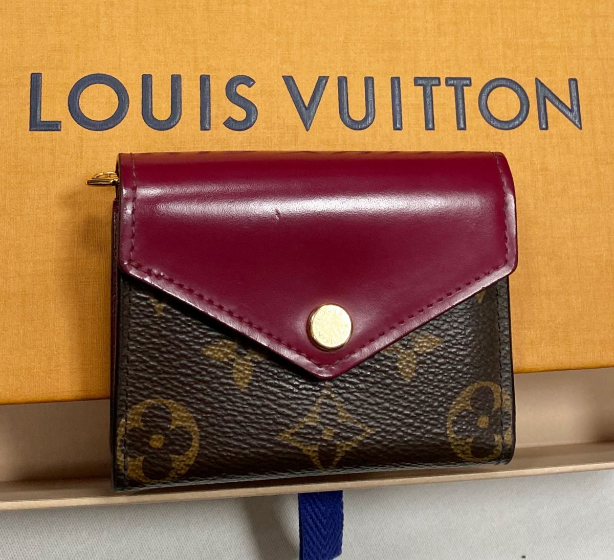 Кошелек Louis Vuitton цена 10 959 руб