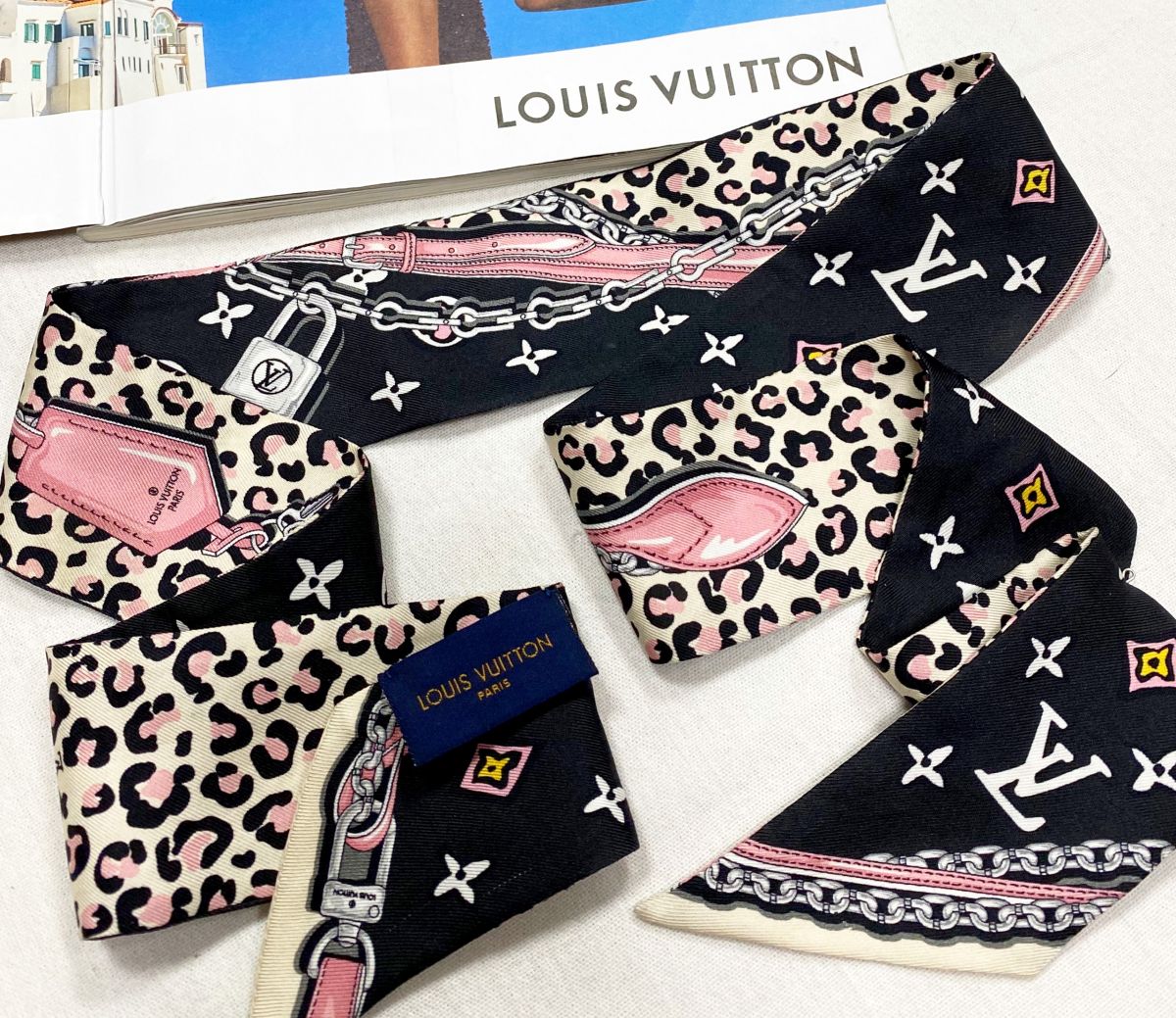 Твилли / шелк / Louis Vuitton цена 7 828 руб