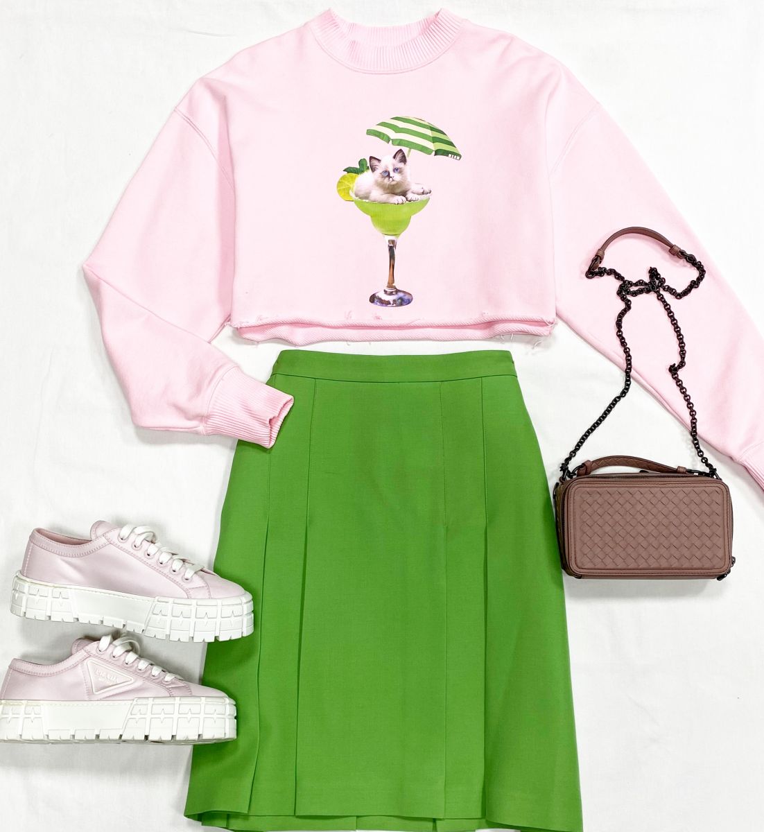 Толстовка Msgm размер S цена 7 693 руб
Юбка Gucci размер 42 цена 23 078 руб
Кеды Prada размер 39.5 цена 61 540 руб
Сумка Bottega Veneta 