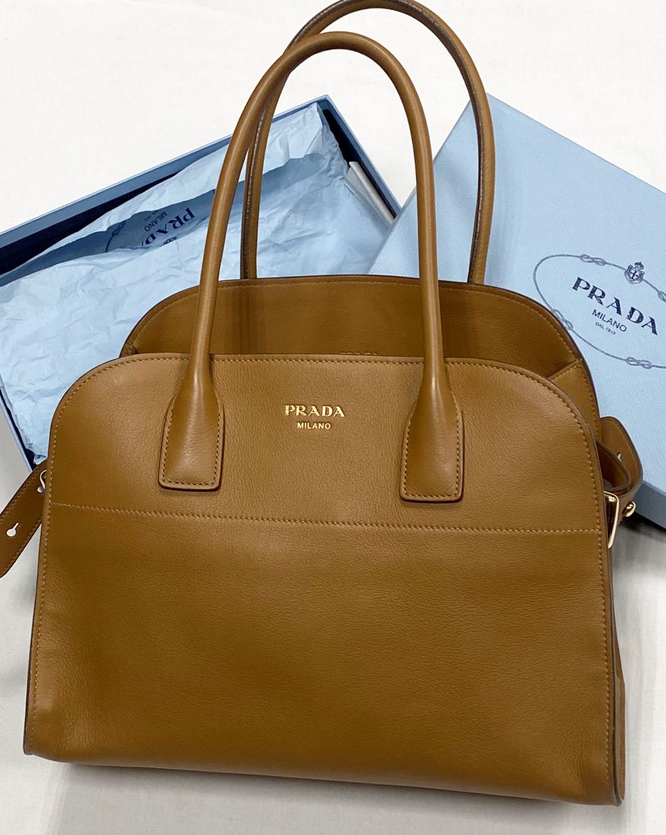 Сумка Prada размер 35/25 цена 109 585 руб

