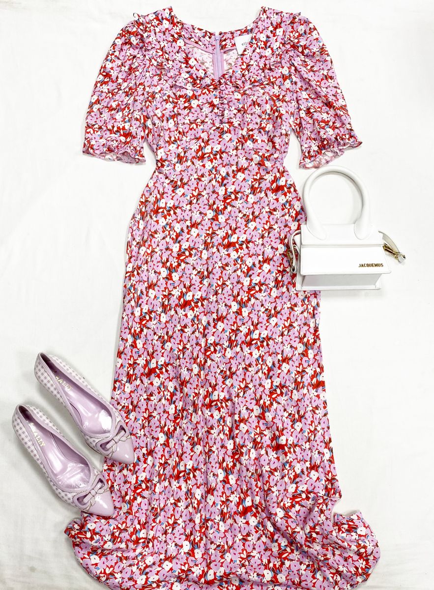 Платье Ellyme размер 44 цена 23 483 руб
Туфли Bally размер 39 цена 15 655 руб
Сумочка Jacquemus 