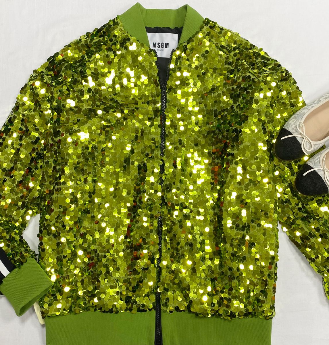 Бомбер/ пайетки/ MSGM размер 38 цена 23 483 руб
