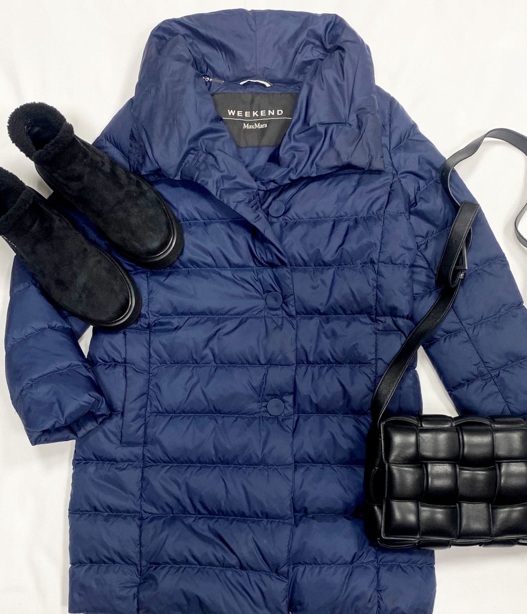 Куртка Weekend/ Max Mara размер 38 цена 23 483 руб
Ботинки Prada размер 39 цена 31 310 руб
Сумка Bottega Veneta 