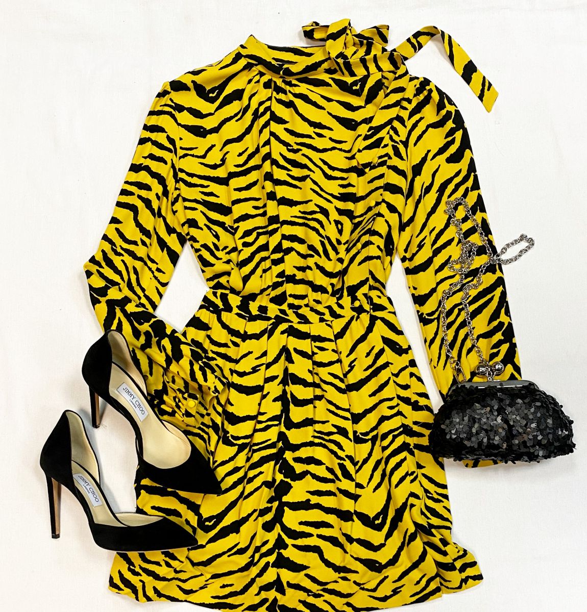 Платье Saint Laurent размер 34 цена  38 463 руб
Туфли Jimmy Choo размер 39 цена 15 385 руб
Клатч Max Mara 