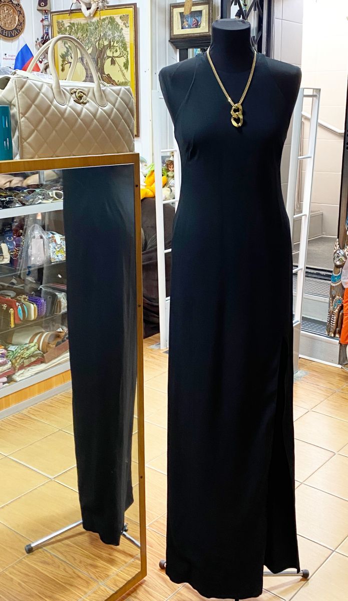 Платье Ralph Lauren размер 6 цена 31 310 руб 
Колье JWAnderson цена 23 483 руб 