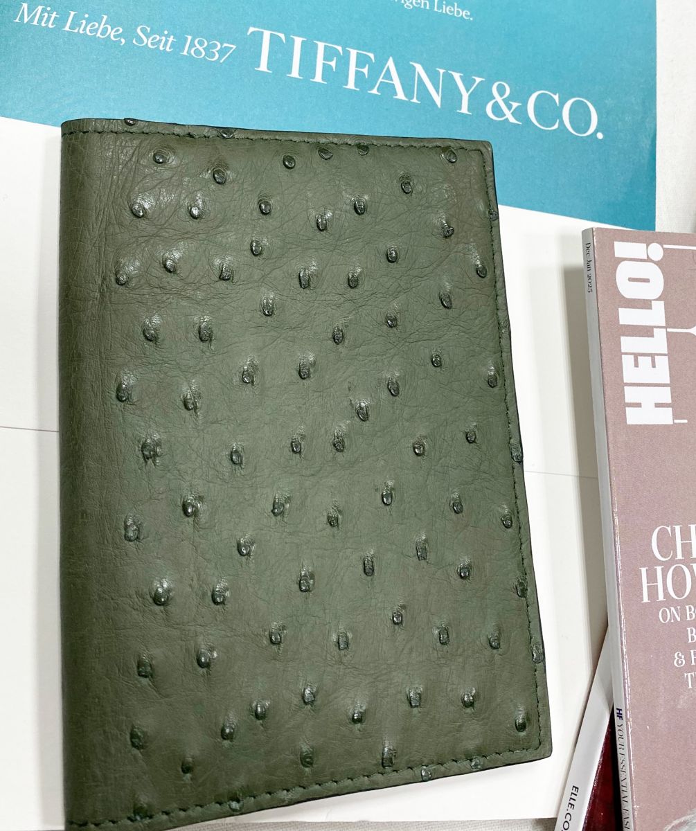 Обложка на паспорт / страус / Tiffany цена 31 310 руб 